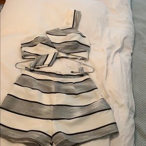 Matching top and bottoms